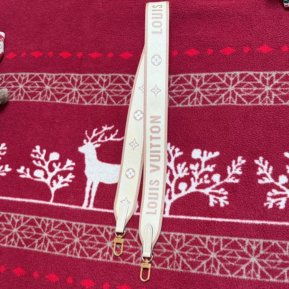 Louis Vuitton Bandouliere strap